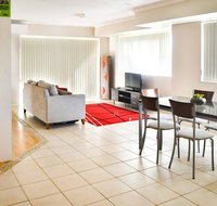 Beachside 4 with Airconditioning and Spa Bath - Food Delivery Shop