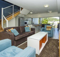 Beachside Apartment 13 - Food Delivery Shop