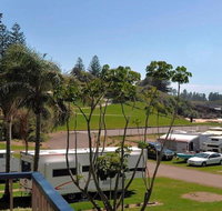 Beachside Getaway - 150m to beach - Food Delivery Shop