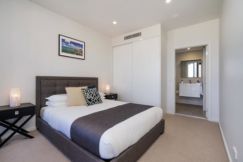 Beau Monde Apartments Newcastle - The Herald - Food Delivery Shop 2
