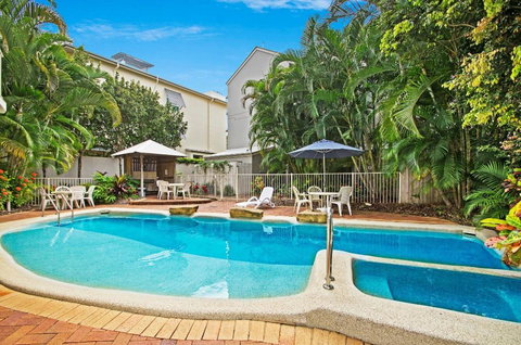 Beautiful North Facing River Views At Noosaville - Unit 4 Riverside 235 Gympie Tce - Food Delivery Shop 0