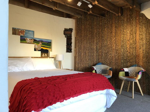 Bed In A Shed Too - Food Delivery Shop 0