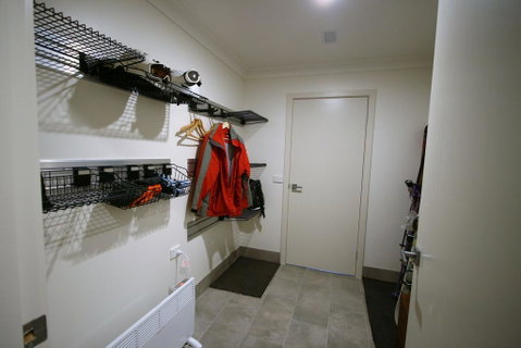Bedrock - 11 Twynam Street, Jindabyne - Food Delivery Shop 1