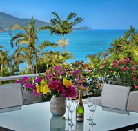 Bella Azure Two Bedroom Two Bathroom Spacious Ocean-view Apartment With Golf Buggy - Food Delivery Shop