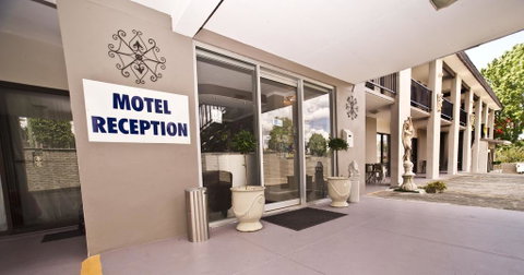 Bella Vista Motel - Food Delivery Shop 0