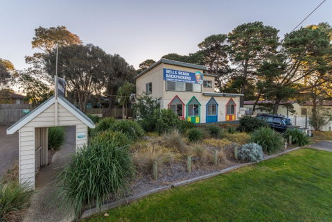 Bells Beach Backpackers - Food Delivery Shop 1