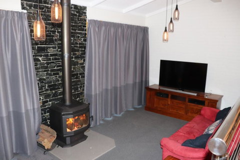 Bellview 3/11 Cobbodah Street - Food Delivery Shop 3