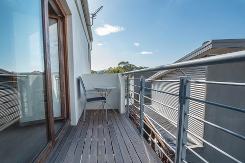 Beloka Close - Modern, Spacious, And Pet Friendly Accommodation - Food Delivery Shop 3