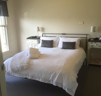 Bennett House Horsham - Food Delivery Shop