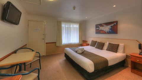 Bent Street Motor Inn - Food Delivery Shop 2