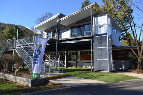 BIG4 Bright Holiday Park - Food Delivery Shop 1