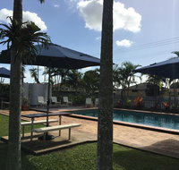 BIG4 Cane Village Holiday Park - Food Delivery Shop