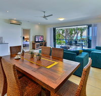 Blue Water Views Apartments - Food Delivery Shop