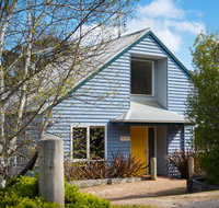 Boatshed Villa Yellow Door - Food Delivery Shop