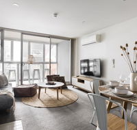 Boho on Morphett-In the heart of the CBD - Wifi - Nespresso - Netflix - Food Delivery Shop