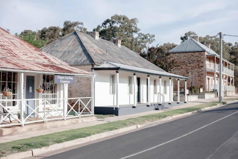 The Old Bank - Food Delivery Shop 2