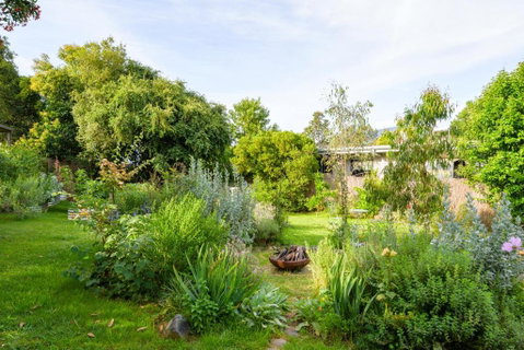 The Secret Garden - Alpine Retreat - Food Delivery Shop 2