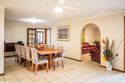 Watervale Hotel Guesthouse - Food Delivery Shop 0