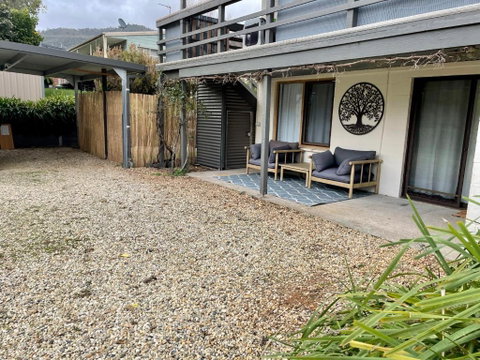 White Rabbit Mountain Guest House - Food Delivery Shop 2