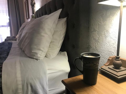 Yellow Gum Bed And Breakfast - Food Delivery Shop 1