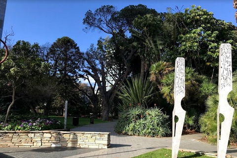Perth Scavenger Hunt: Perched On A Swan - Pet Food Australia 2