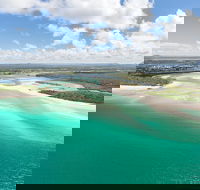 Deluxe Seaplane Tour Noosa to Glasshouse Adventure for 2 with Photobook - Pet Food Australia