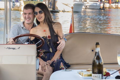 2-Hour Self-Drive Boat Hire On The Yarra River - Pet Food Australia 5