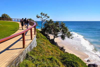 Byron Bay Bangalow and Gold Coast Day Tour from Brisbane