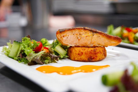 Spirit Of Melbourne Dinner Cruise - Pet Food Australia 3