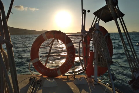 Townsville Small Group Early Morning Sailing Cruise Boat Tour Charter Hire - Food Delivery Shop 0