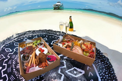 Reef & Whitehaven Landing - Food Delivery Shop 2