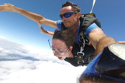 Byron Bay Tandem Sky Dive - Food Delivery Shop 2