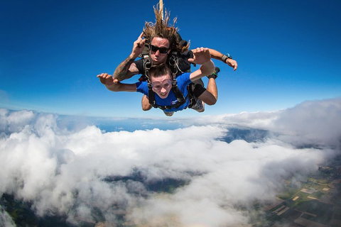 Reef And Rainforest Tandem Sky Dive In Cairns - Food Delivery Shop 0