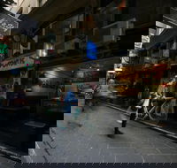 Central Melbourne Walking Tour - Food Delivery Shop