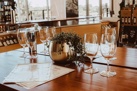 6 Day Esperance & Margaret River Adventure Tour - Food Delivery Shop 2