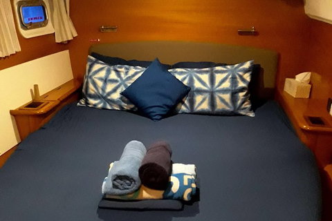 2-Night Whitsundays Sailing Adventure: Whitsunday Getaway - Food Delivery Shop 1