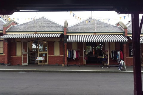 Melbourne City Private Tour - Food Delivery Shop 1