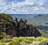 Blue Mountains Private Tour - wild kangaroos waterfalls and The Three Sisters - Food Delivery Shop