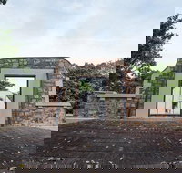 Private WW2 Bombing of Darwin Tour - Food Delivery Shop