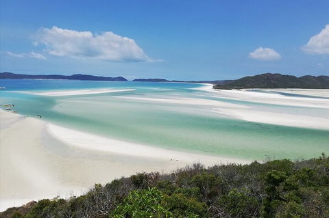 2-Night Whitsundays Sailing Cruise Incl. Whitehaven Beach & Great Barrier Reef - Food Delivery Shop 1