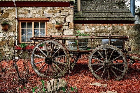 Adelaide Hills Day Tour. Winery Cellar Doors - Food Delivery Shop 5
