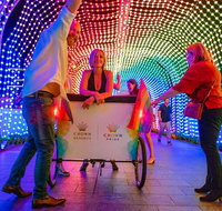Christmas Lights Rickshaw Tour in Perth - Food Delivery Shop