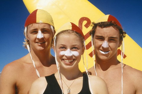 Bondi Like A Local: Half-Day Sightseeing Tour Including Surf Lesson - Food Delivery Shop 1