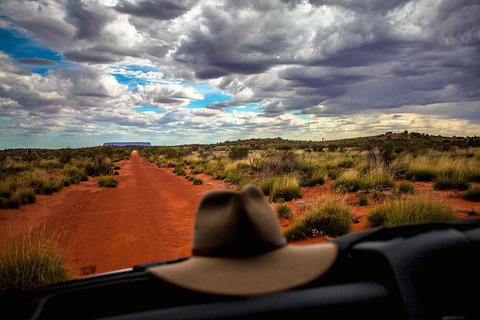 Mount Conner 4WD Small Group Tour From Ayers Rock Including Dinner - Food Delivery Shop 4